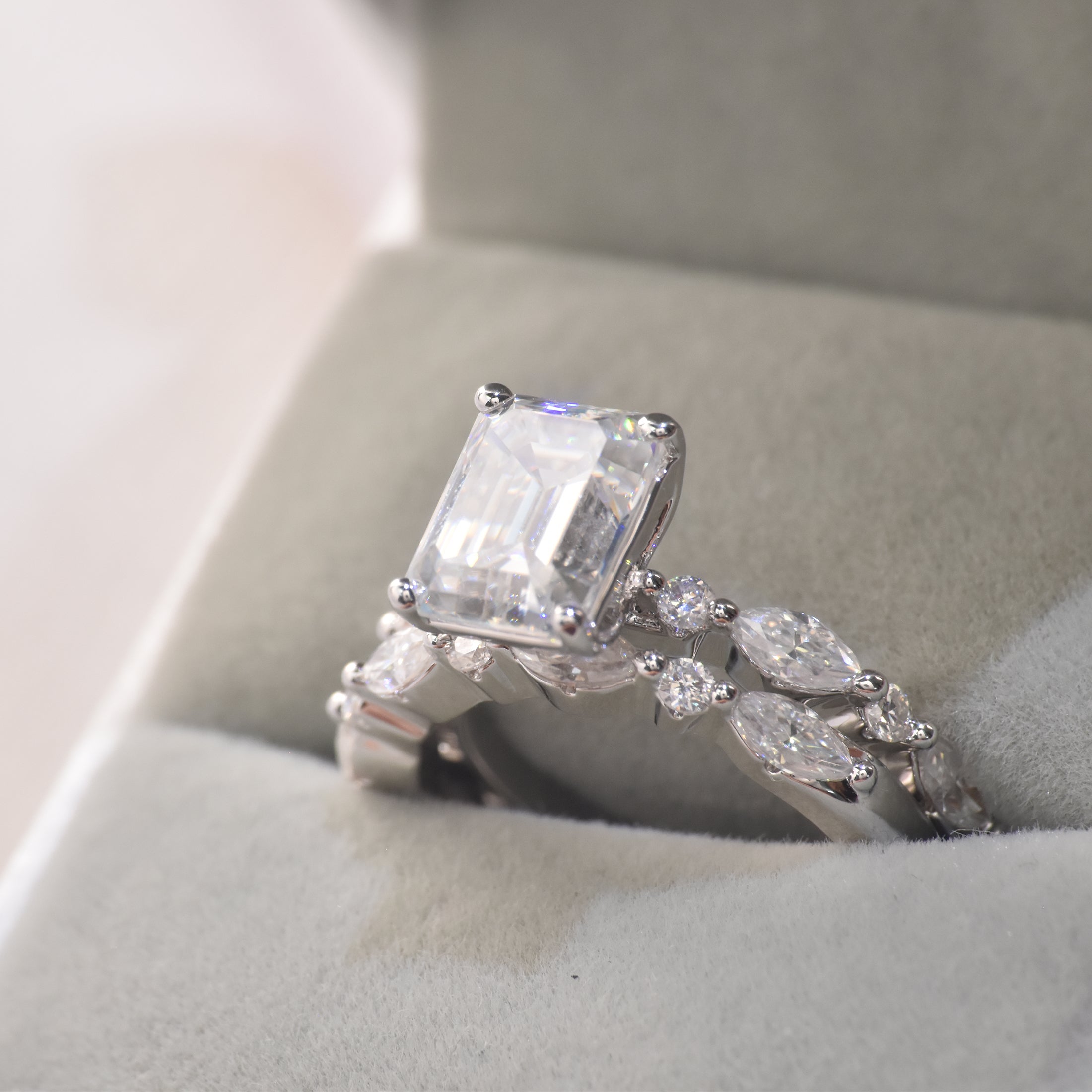 Blongme Moissanite Wedding Rings for Women Engagement Ring Bridal Set 7*9mm 3.0Ct Emerald Cut Halo D Color VVS1 Size5-10