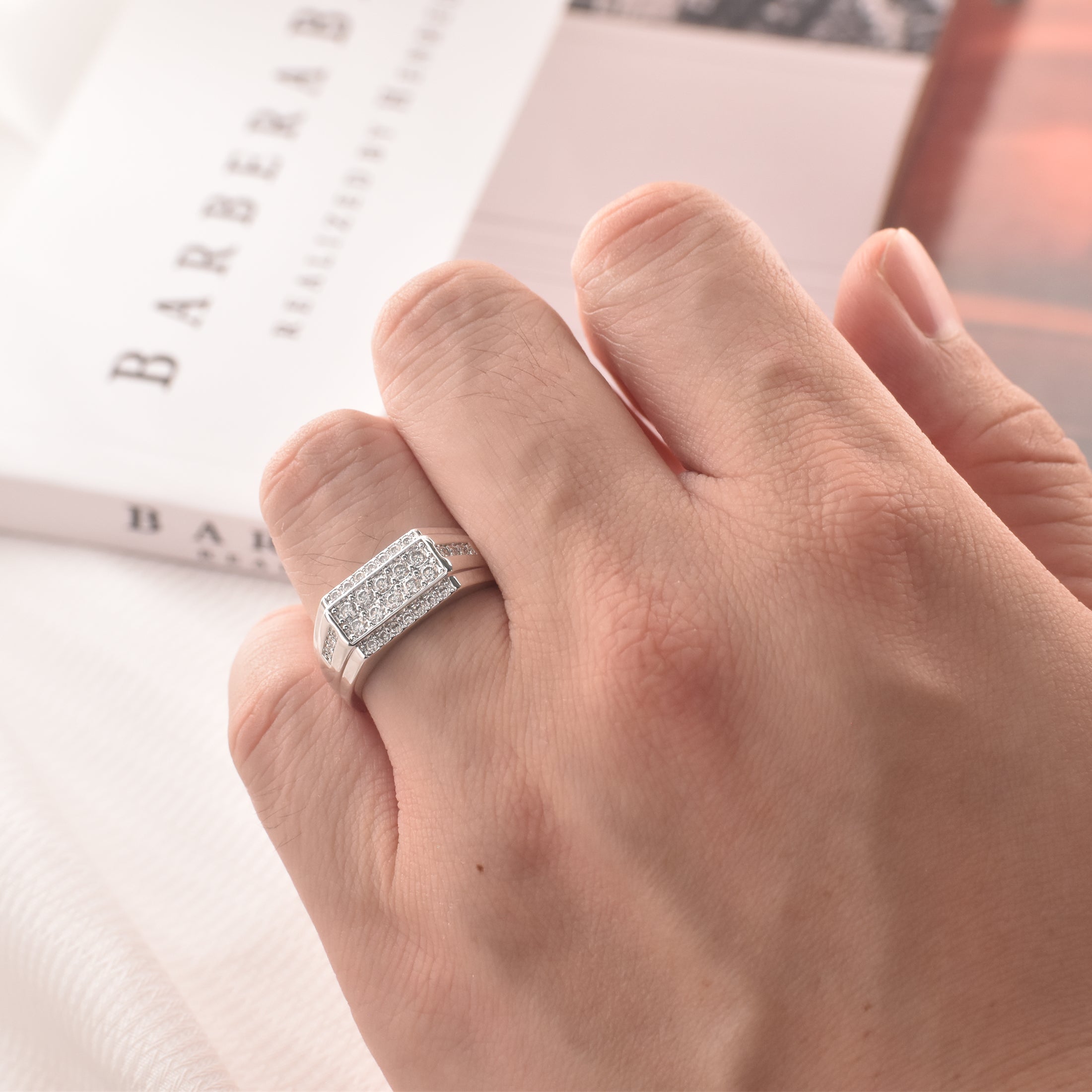 Blongme Mens Moissanite Wedding Band 0.8ct Round Cut D Color VVS1 Wedding Ring for Men
